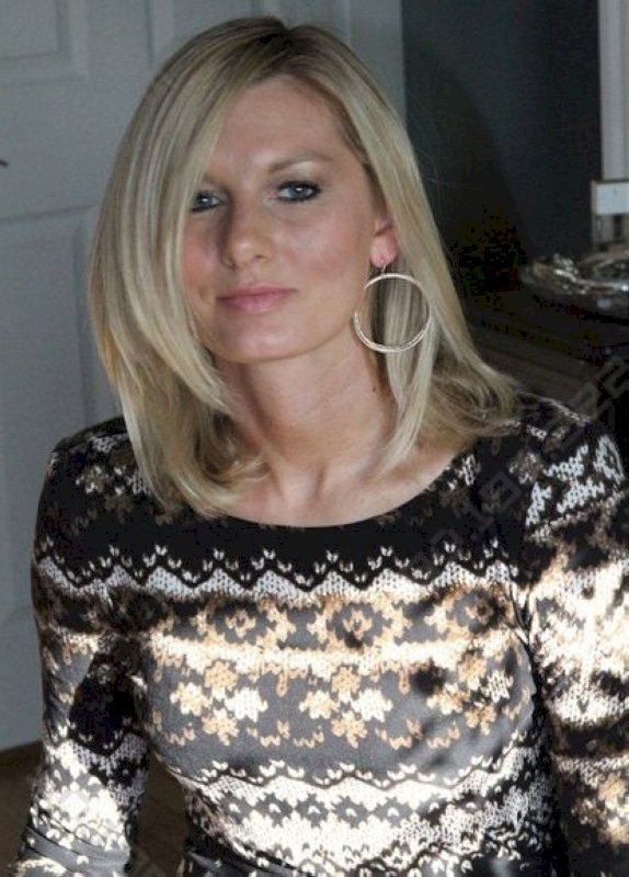 Cougar sexy docile pour mec qui aime la domination très souvent disponible